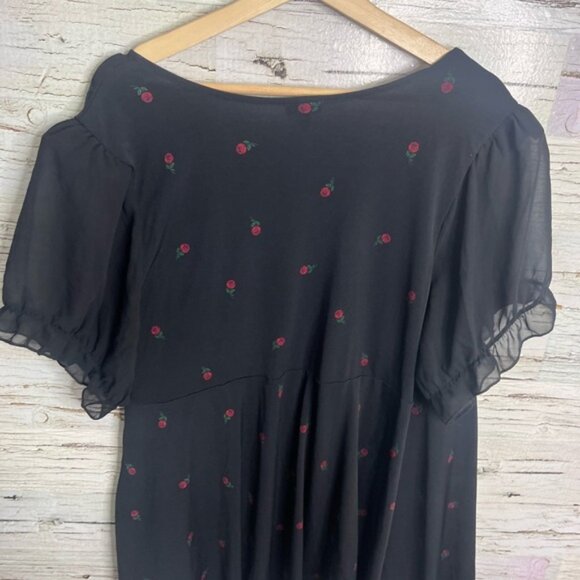 Torrid Black Blouse with Pink Floral Pattern - Picture 7 of 8